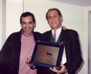 Sasà Capobianco con Renzo Arbore, fondatore dell'Associazione Italiana DJ